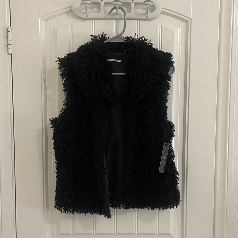 T Tahari Black Textured Vest